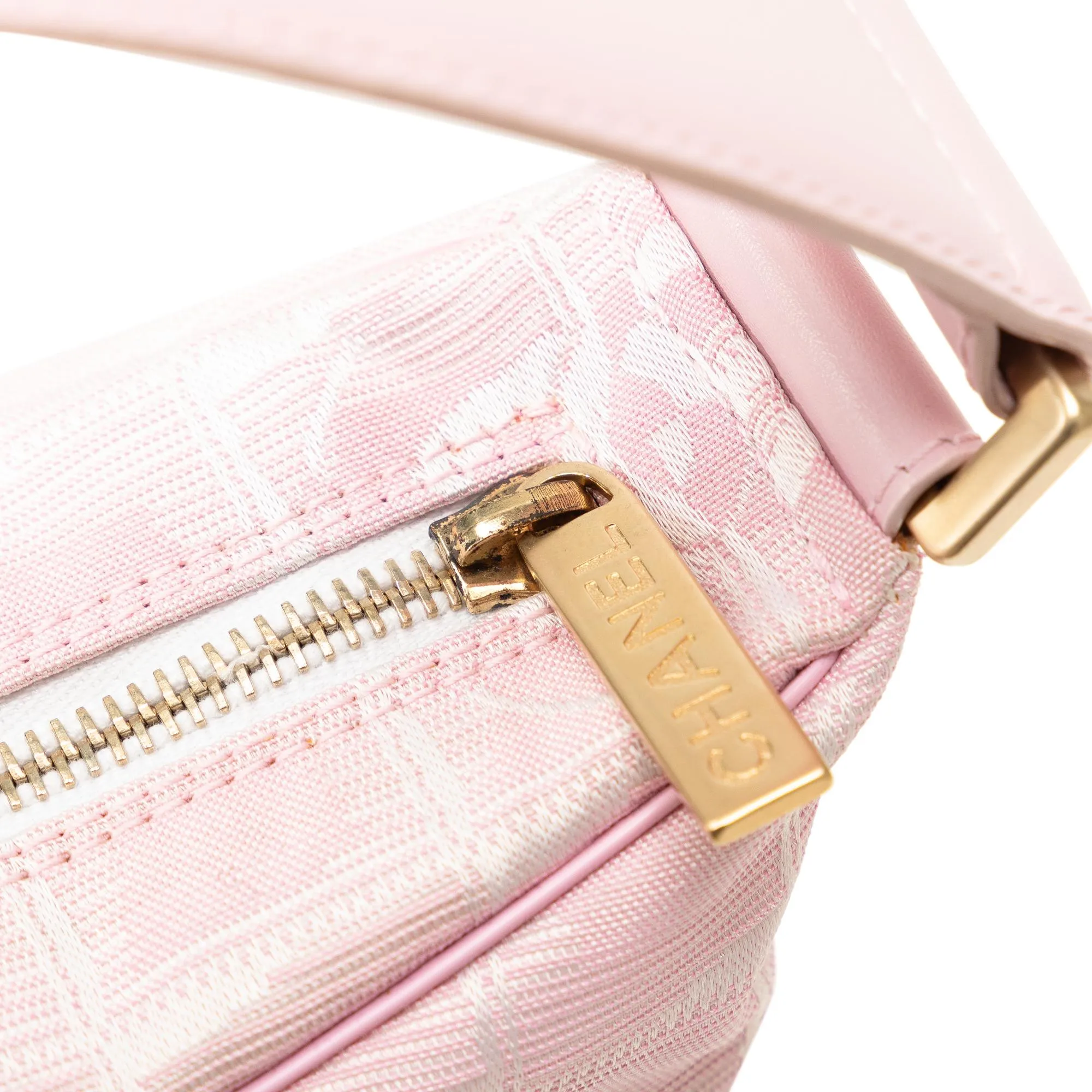 Chanel New Travel Line Handbag (SHG-7LFKx3)