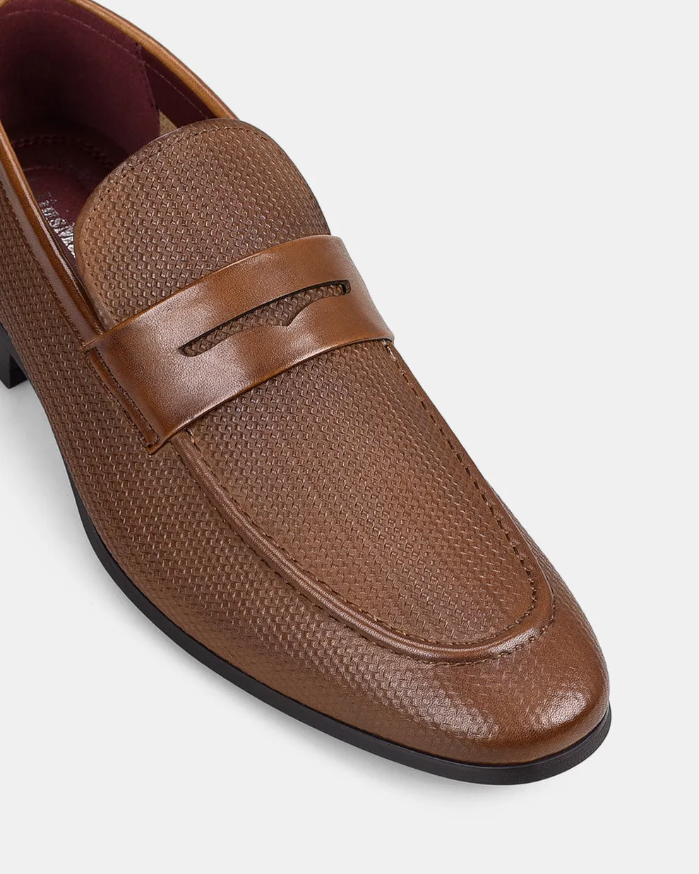 JULIUS MARLOW Lapel Loafer - Tan