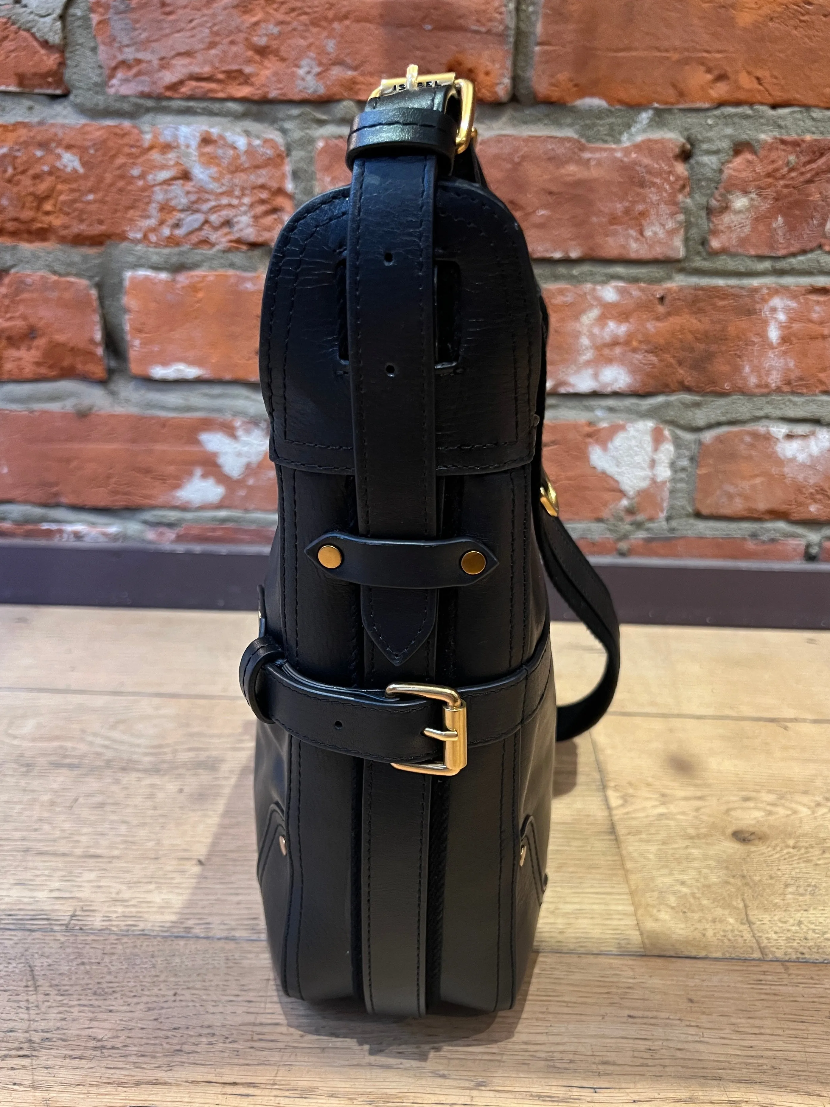 Sierra Hobo Shoulder Bag in Black