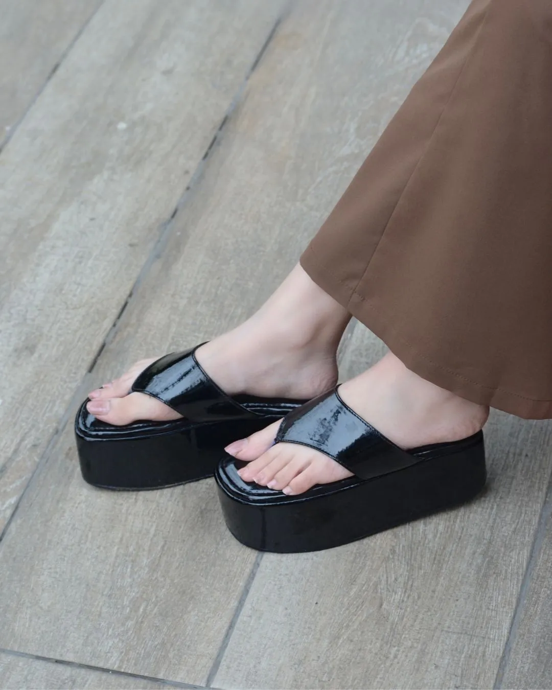 Y2K Platforms - Black