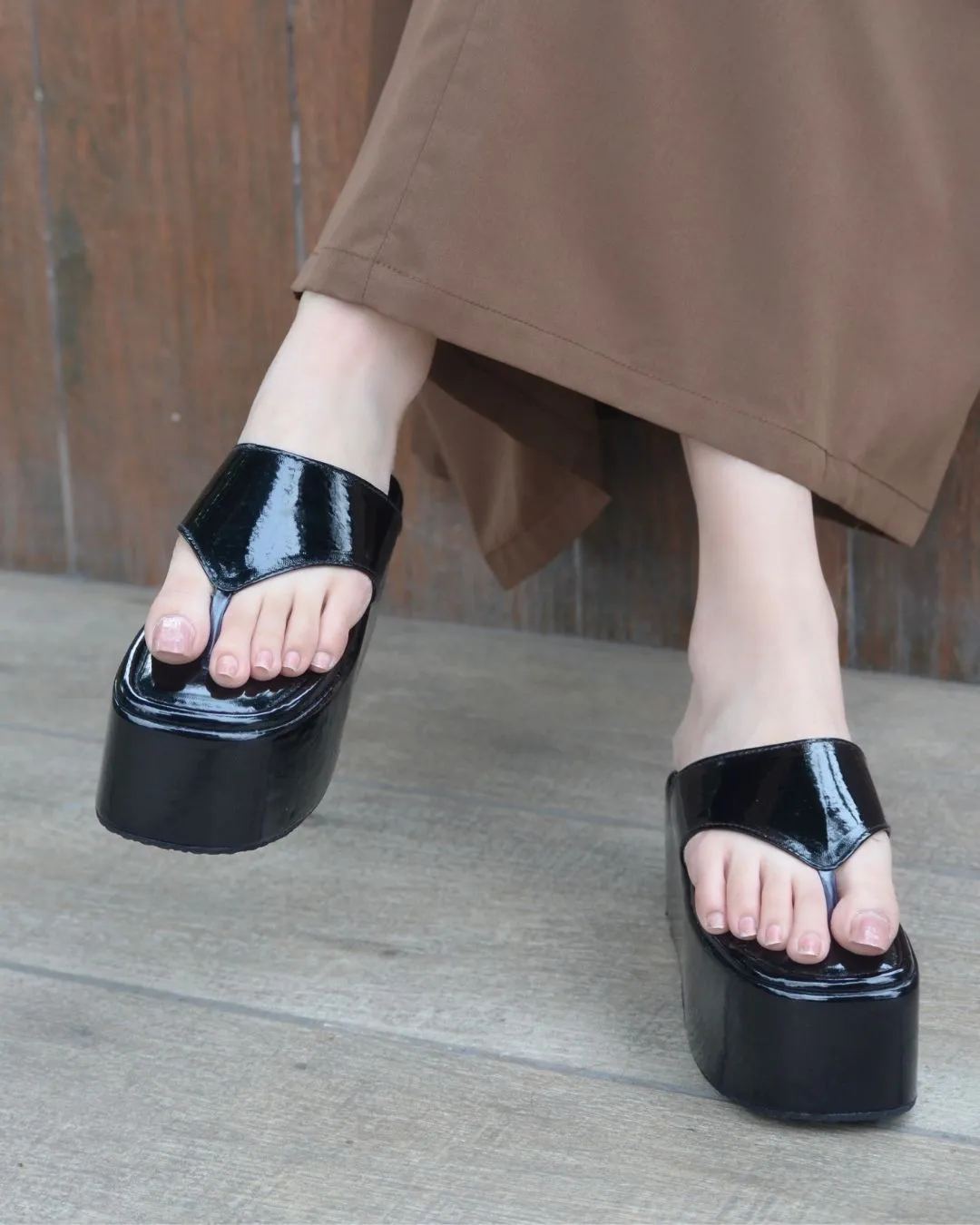 Y2K Platforms - Black